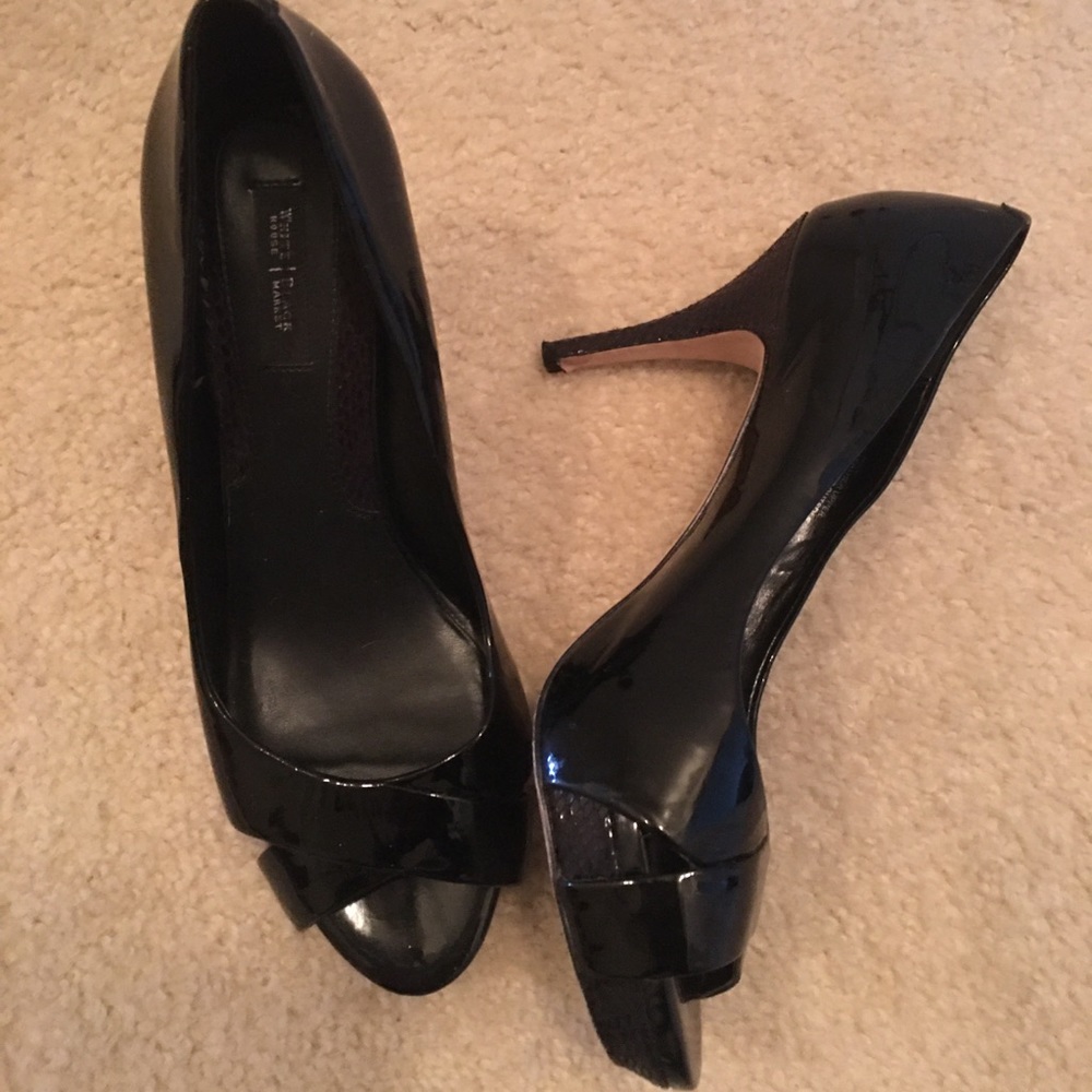 Patent leather heel